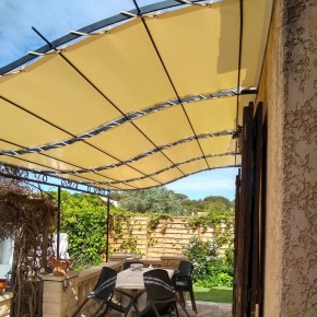 Bâche Sur Mesure pour Pergola Métal