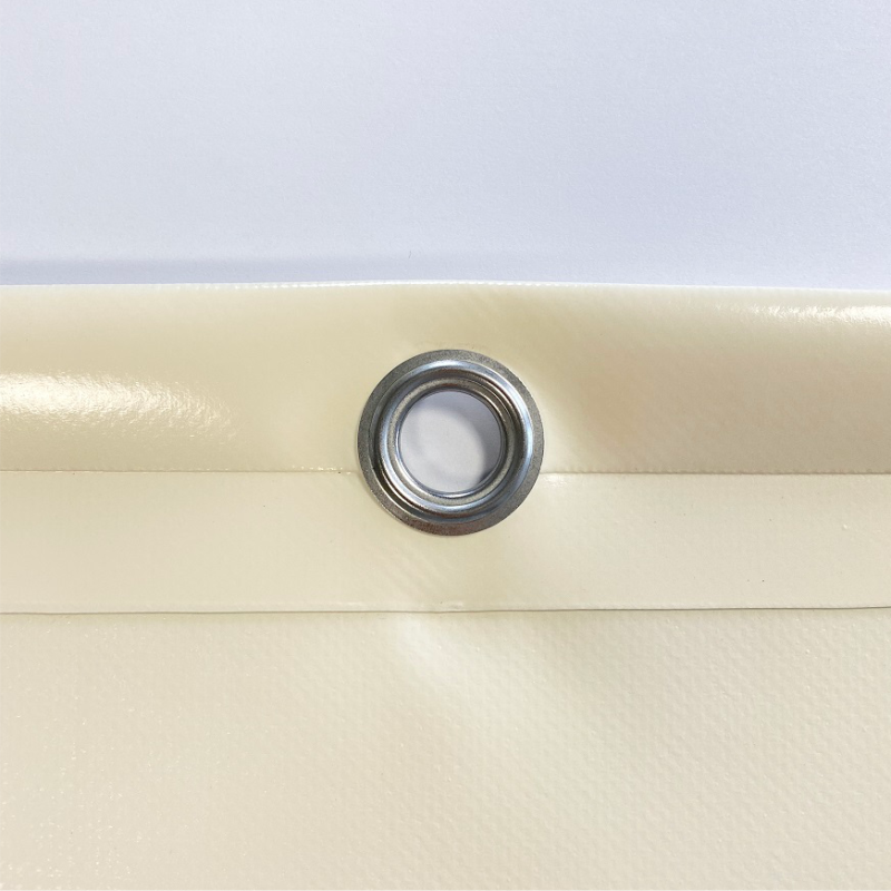 Ourlet + oeillet rond Ø 15 tous les 25 cm